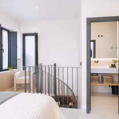 Luxurious Duplex 1bd 1bth Over Casa Pilatos Apartment