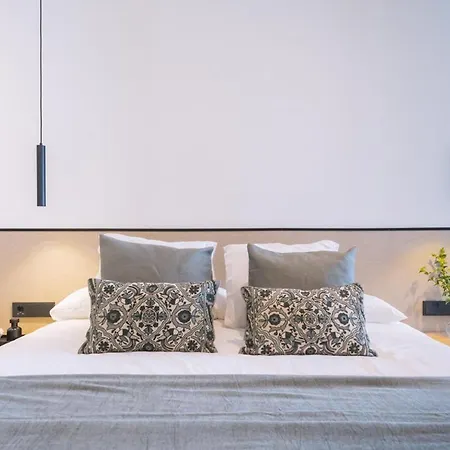 Luxurious Duplex 1bd 1bth Over Casa Pilatos Apartment