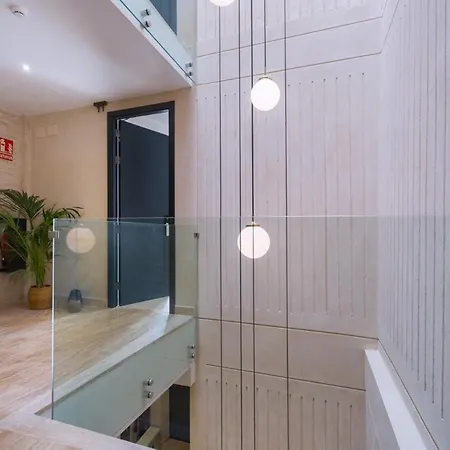 Luxurious Duplex 1bd 1bth Over Casa Pilatos