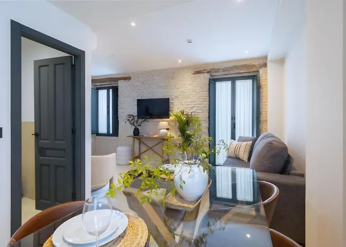 Luxurious Duplex - Buthtub - 1bd 1bth Casa Pilatos Aparthotel